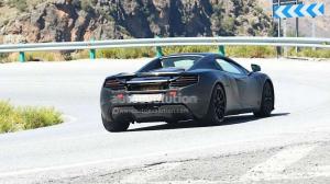 Шпионские снимки McLaren 675LT Spider 2016 года 