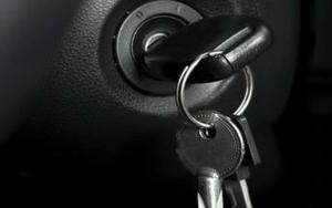 Двое благовещенцев угнали Toyota LC Prado у знакомого с помощью дубликата ключа