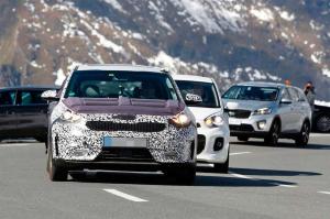 Гибридный кроссовер Kia Niro замечен на тестах 