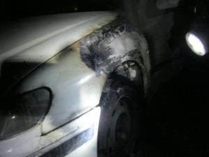 В Полоцке на стоянке неизвестные подожгли два автомобиля 