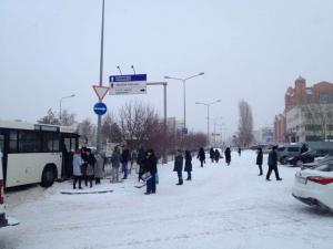 В Астане автобус столкнулся с внедорожником 