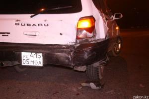 В Алматы водитель Газели врезался в Subaru и скрылся с места происшествия 