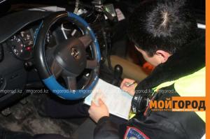 Автомобиль департамента таможенного контроля ЗКО загнали на штрафстоянку