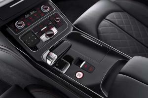 http://auto.vercity.ru/gallery/automobiles/audi/2015/audi_s8_plus/#22 
