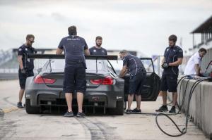 BMW M6 GTLM 2016 года 