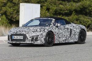 Audi вывела на тесты R8 с открытым верхом