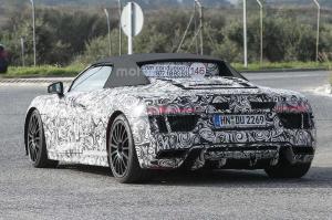 Шпионские снимки Audi R8 Spyder 2016 года 