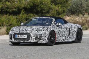Шпионские снимки Audi R8 Spyder 2016 года 