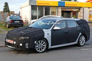 Универсал Kia Optima впервые замечен на тестах 