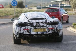 Шпионские снимки McLaren 570S GT 2017 года 