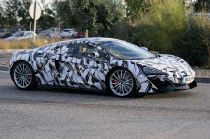 Шпионские снимки McLaren 570S GT 2017 года 