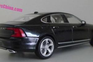 Volvo S90 
