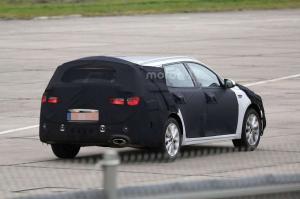 Шпионские снимки Kia Optima Sportswagon 2017 года 
