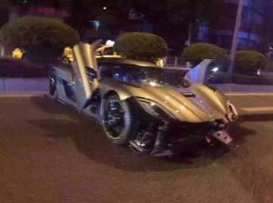 В Китае произошло ДТП с участием эксклюзивного гиперкара Koenigsegg Agera R 
