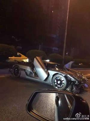 В Китае произошло ДТП с участием эксклюзивного гиперкара Koenigsegg Agera R 