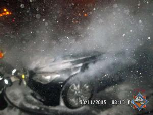 В Минске на парковке загорелся BMW 7-Series