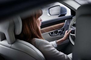 Первые снимки Volvo S90 2016 года 