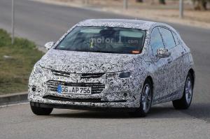Новый хэтчбек Chevrolet Cruze впервые замечен на тестах