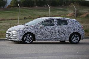 Шпионские снимки Chevrolet Cruze Hatchback 2017 года 