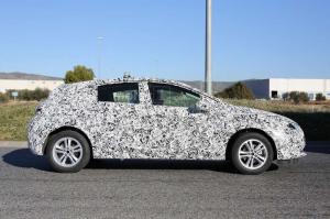 Шпионские снимки Chevrolet Cruze Hatchback 2017 года 
