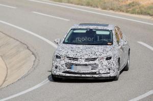 Шпионские снимки Chevrolet Cruze Hatchback 2017 года 