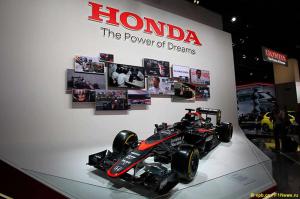Пилоты McLaren Honda потеряли за год 320 мест на старте