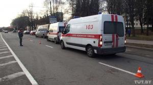 В Минске маршрутка с пассажирами протаранила припаркованные автомобили 