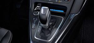Каждый второй автомобиль в России покупают с «автоматом»