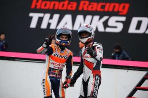 Honda Thanks Day 2015: Фернандо Алонсо прокатился на прототипе Honda RC213V
