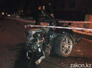 В Алматы Audi R8 разорвало на две части 