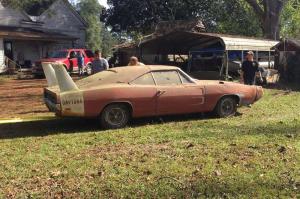 Заброшенный Dodge Charger Daytona 1969 года 
