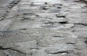 В Комсомольске-на-Амуре дороги станут лучше: власти обещали пересмотреть нормативы по их ремонту