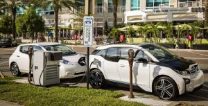 BMW и Nissan развернут сеть быстрозарядных станций постоянного тока по всей территории США