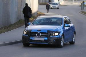 Шпионские снимки Mercedes-Benz A-Class 2016 года 