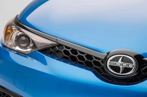 Тизеры Scion iM и Scion iA 