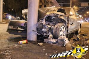 В Алматы произошло мощное ДТП с участием Audi Q5 и Toyota Camry 