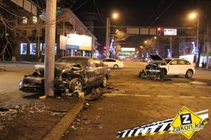 В Алматы произошло мощное ДТП с участием Audi Q5 и Toyota Camry 