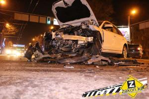 В Алматы произошло мощное ДТП с участием Audi Q5 и Toyota Camry 