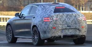 Новый Mercedes-Benz GLC450 AMG Coupe замечен фотошпионами