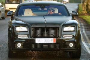 Игрок «Манчестер Юнайтед» шокировал тренеров, приехав на тренировку на Rolls-Royce
