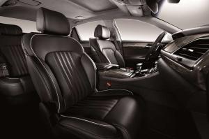 2016 Genesis EQ900 