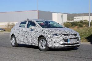 Шпионские снимки Chevrolet Cruze 2017 года 
