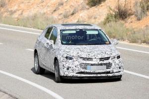 Шпионские снимки Chevrolet Cruze 2017 года 