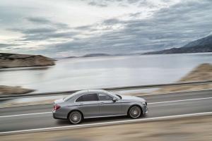 Официальный снимки Mercedes-Benz E-Class опубликованные до премьеры 
