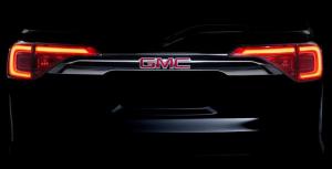 Представлена первая официальная фотография обновлённого кроссовера GMC Acadia 2017