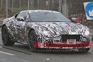 Aston Martin DB11 впервые заметили на дороге