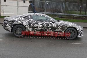 Aston Martin DB11 