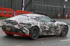 Aston Martin DB11 