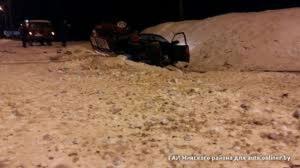 В Минском районе водитель после аварии бросил автомобиль с раненой девочкой и погибшей пассажиркой