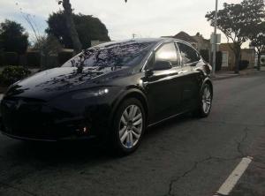 Известны сроки выхода современного кроссовера Tesla